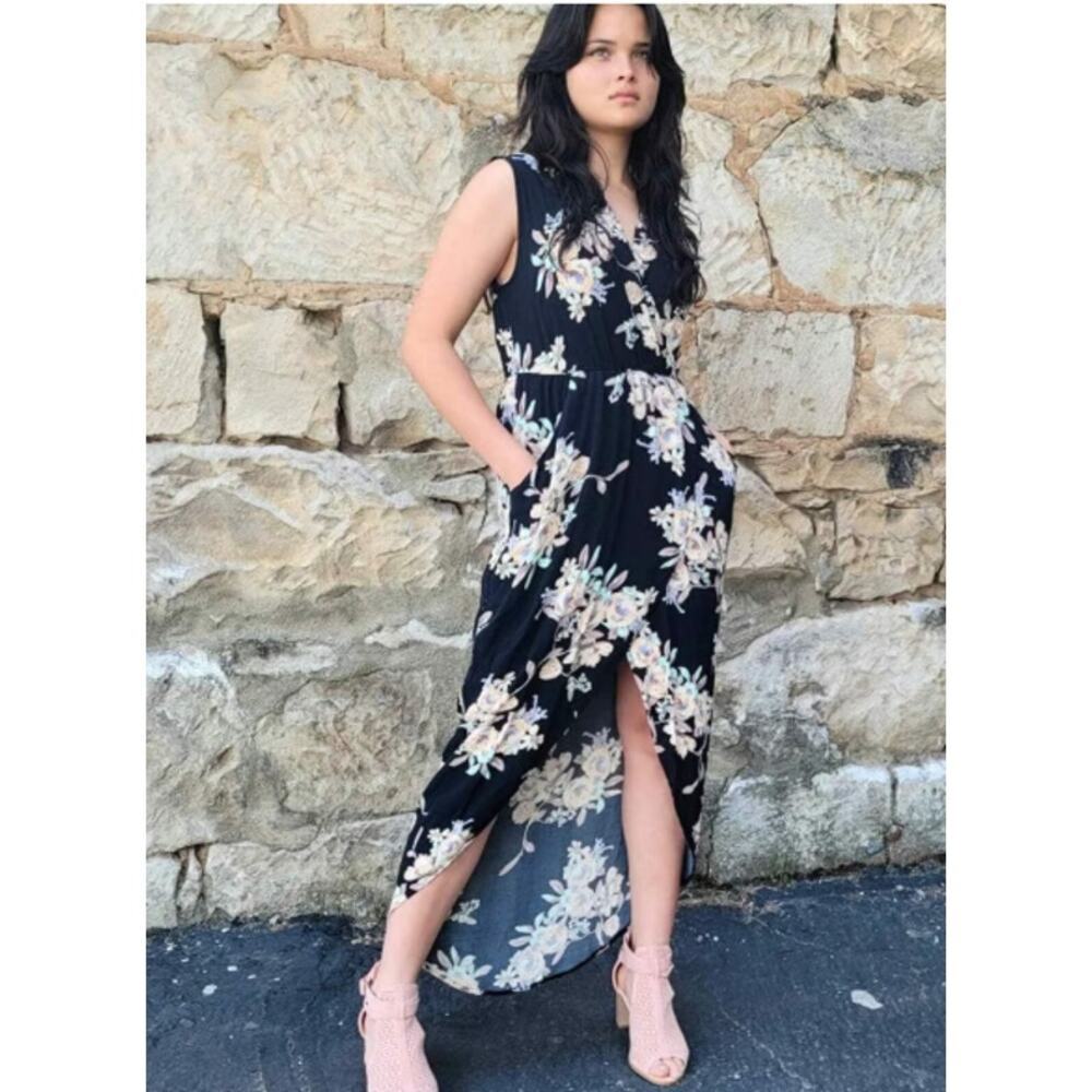 ASTR The Label Sleeveless Floral Hi Lo Faux Wrap Midi Dress Front Slit Black S